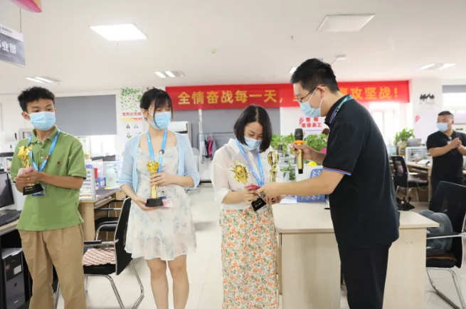 激情時(shí)刻！榮耀時(shí)刻！